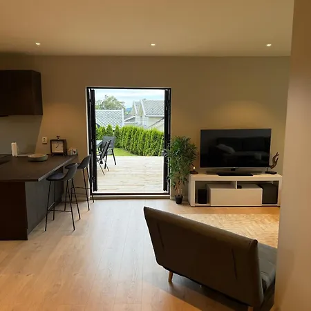 Private Modern Home, Garden And Seaview